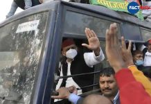 Akhilesh Yadav, stopped from joining ‘Kisan Yatra’, detained outside his Lucknow house