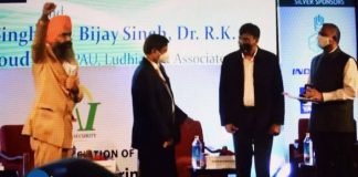 PAU scientist refuses to accept the award from Union Minister for showing farm solidarity