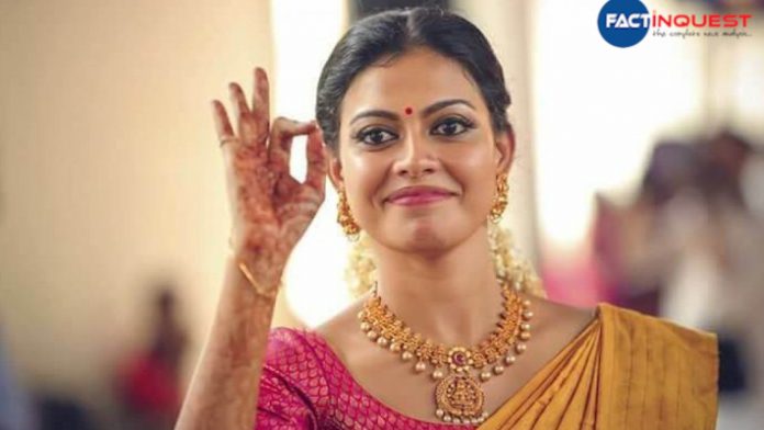 Guruvayur devaswom board against actress Anusree