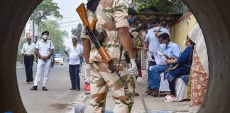 West Bengal: Five People Killed in CISF Firing; EC Adjourns Voting at a Polling Station